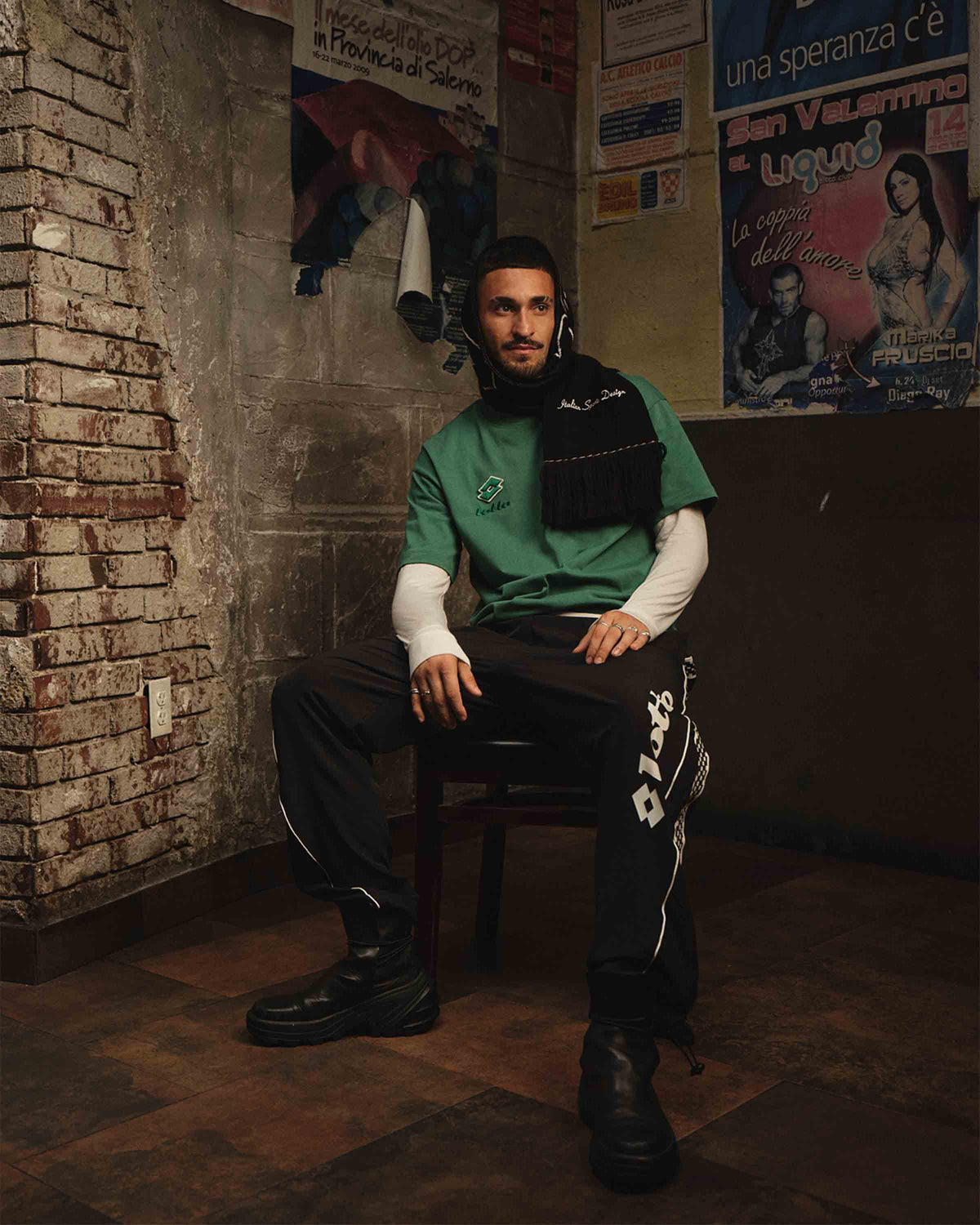 Uniforme Short Sleeve Tee