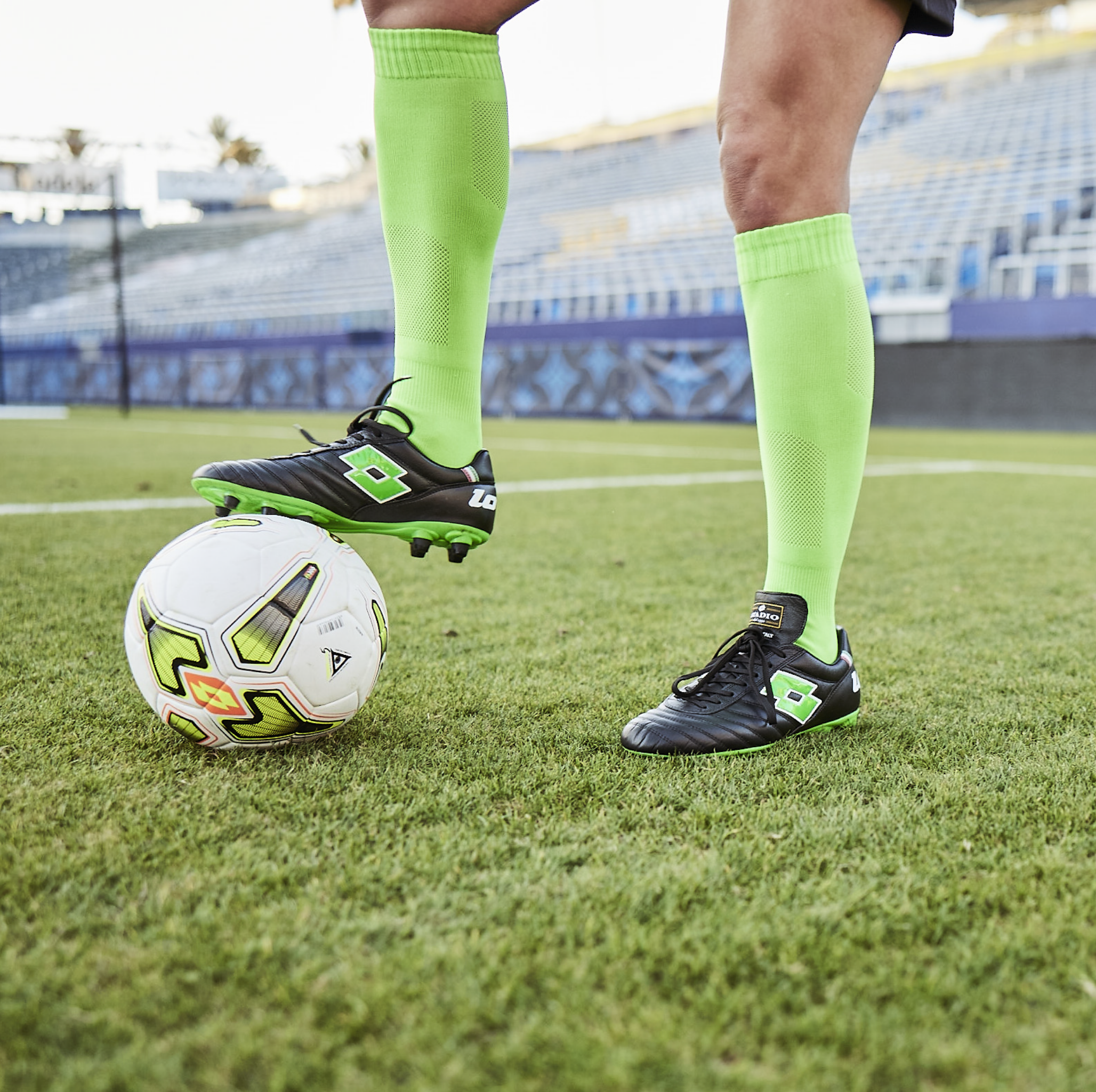 Soccer shoes lotto hotsell